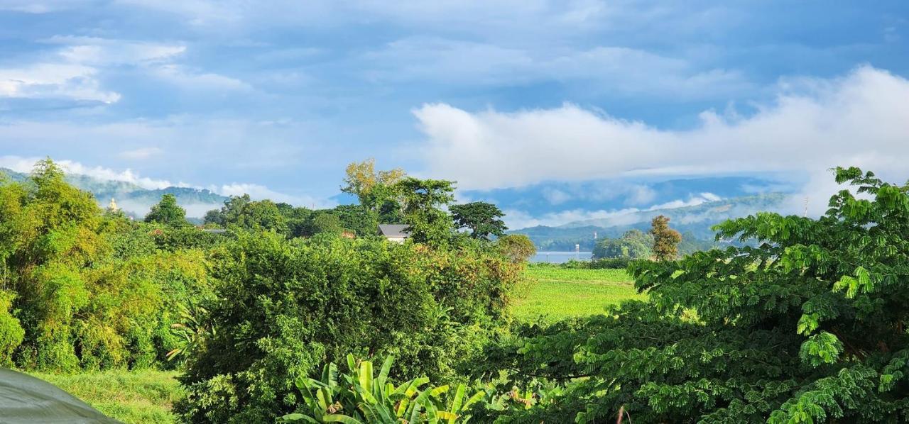 Baan Sakuna Hotel Чианг Кхонг Экстерьер фото